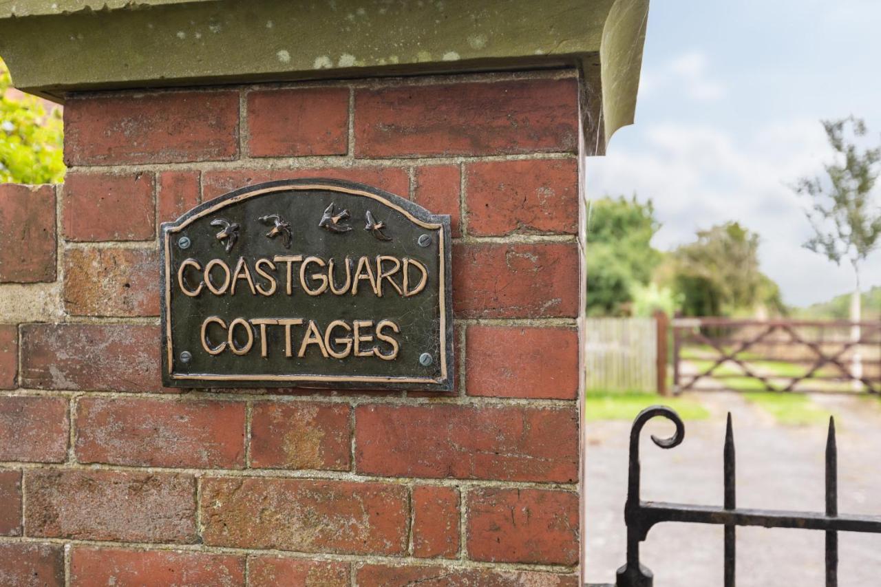 Robin Hood'S Bay Coastguard'S Cottage With A View Buitenkant foto