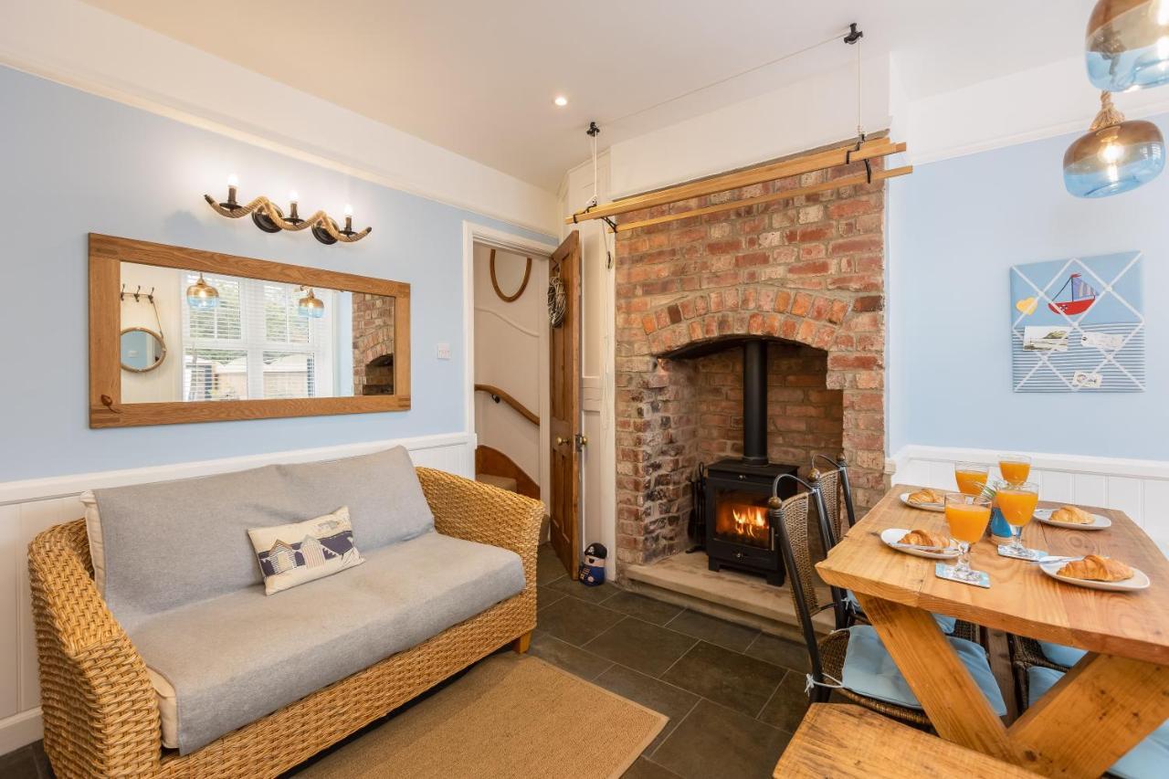 Robin Hood'S Bay Coastguard'S Cottage With A View Buitenkant foto
